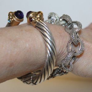 New Bold Chunky Link Status Bracelet